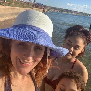 Meet your Posher, Kelly